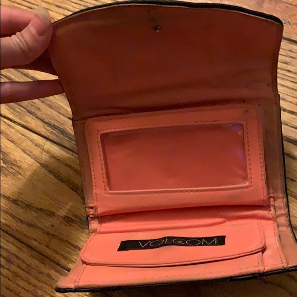 Volcom wallet - Picture 3 of 4